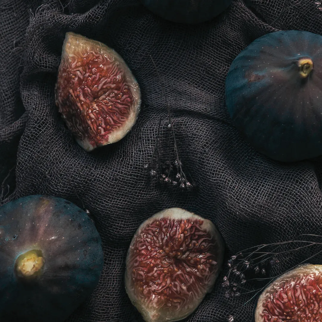 figs cut down and photographed